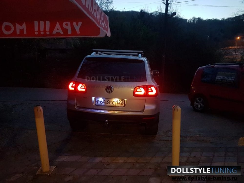 Купить RV42LBS Задние тюнинговые фонари CarDNA Black Smoke на